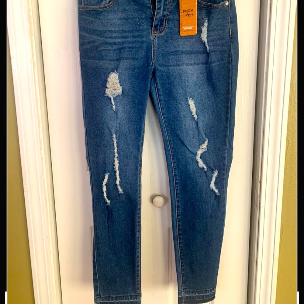 Trendy Skinny Jeans